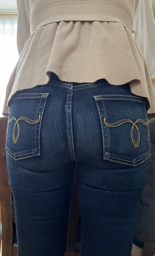 sexy ass in jeans