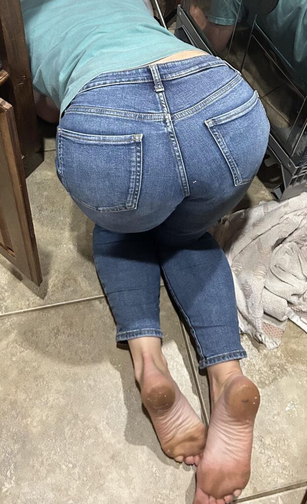 Wife in Tight jeans