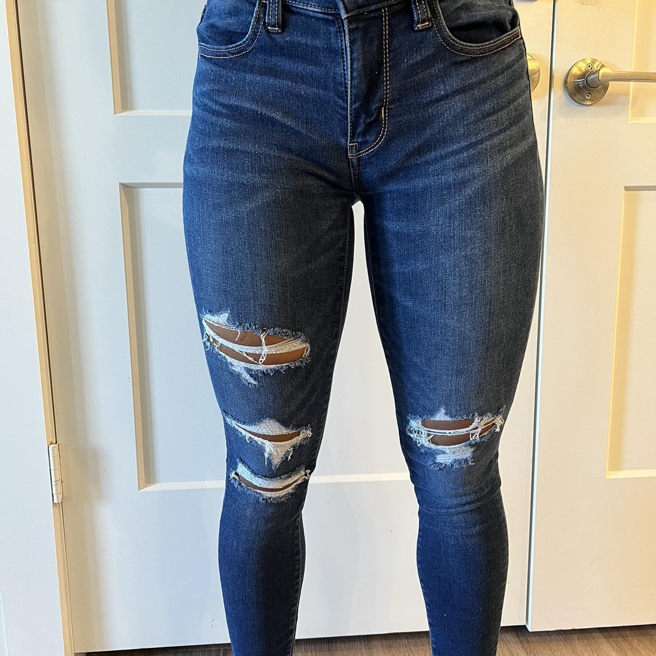 A girl wearing sexy tight jeans.