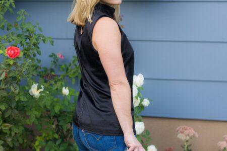 A photo of a blonde woman in tight Levis jeans