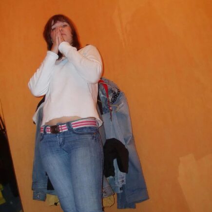 Sexy amateur girl in tight jeans